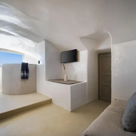 Phaos 1870, A Restored Winery